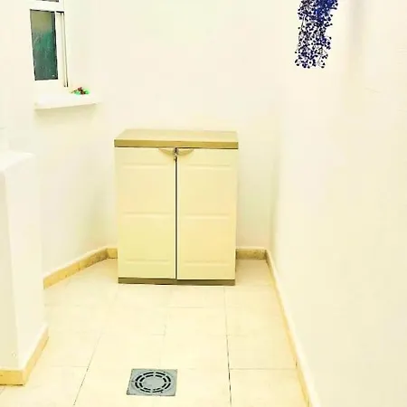 With Queensize Bed, Wifi, Ac, 5 Min Walk To The Apartmán Torrevieja